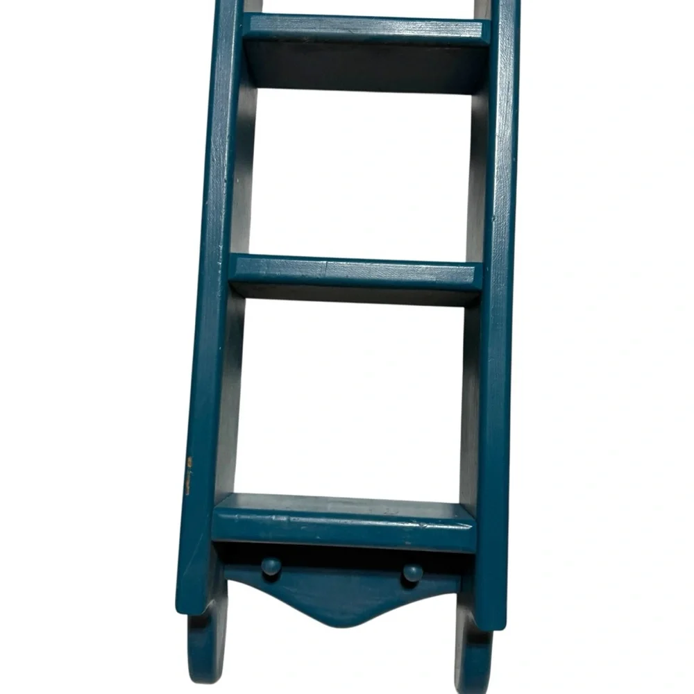 Decorative Wooden Heart Ladder Style Display Shelf With Pegs Vintage Cabin